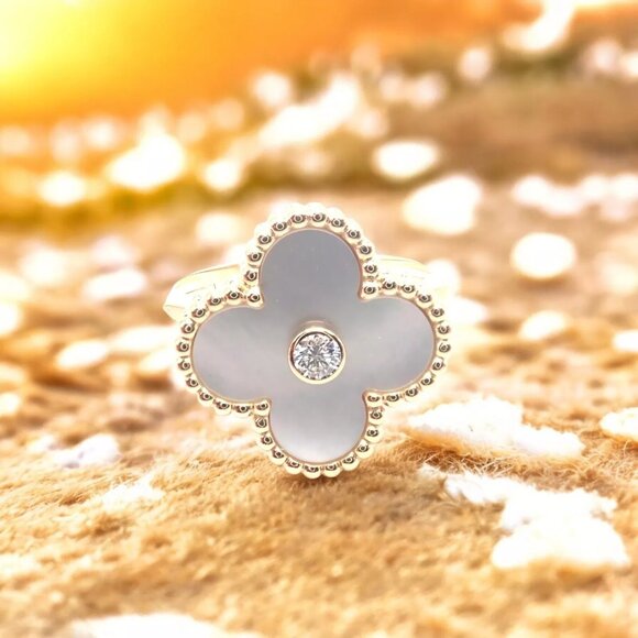 Van Cleef & Arpels Vintage Alhambra 18k Yellow Gold Mother Of Pearl Diamond Ring - Picture 2 of 10